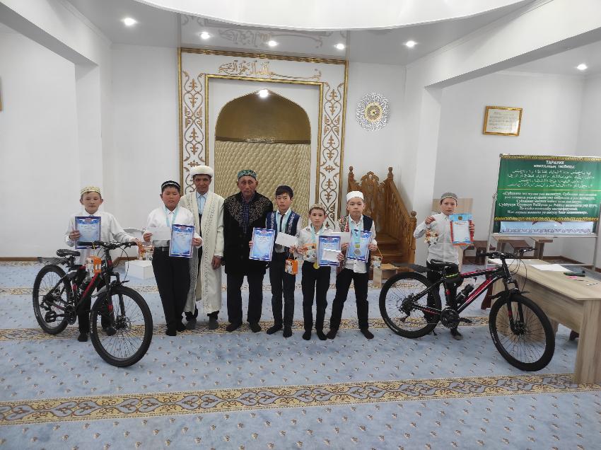 РАМАЗАН ҚҰРМЕТІНЕ ОРАЙ АҒАШОРЫН МЕШІТІНДЕ