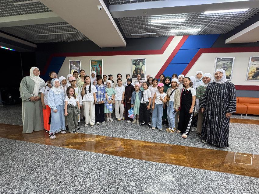 ШӘКІРТТЕРІНЕ  МУЛЬТФИЛМ КӨРСЕТТІ