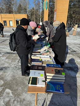 60 ТҮРЛІ КІТАП САТЫЛЫМДА БОЛДЫ